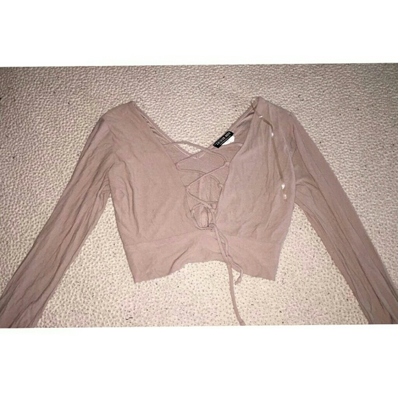 Fashion Nova Tops - 💕😍MAKE AN OFFER! BEIGE CROPPED TOP😍💕